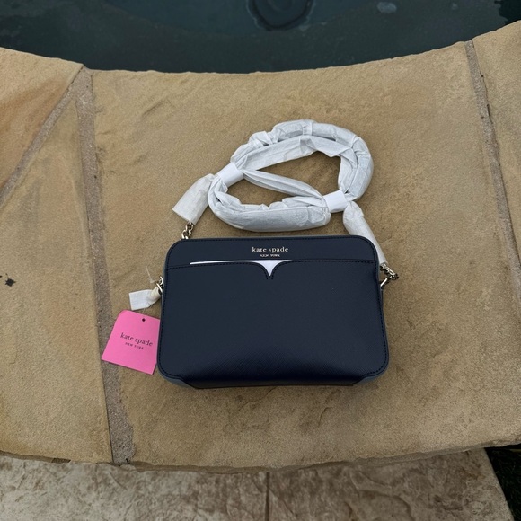 Kate Spade Wednesday Medium Camera Bag in Navy and Sky Blue - Picture 10 of 12